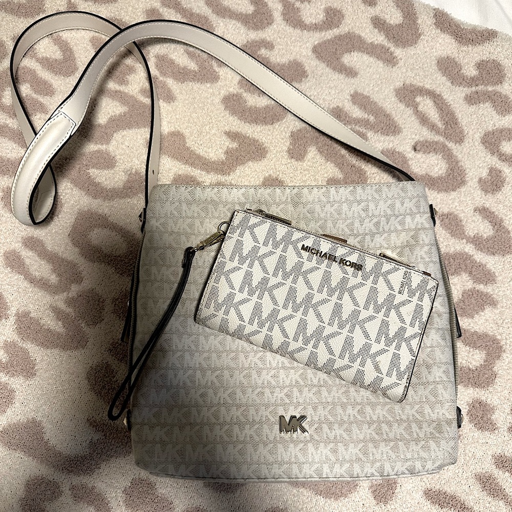 Michael Kors Jet Set Large Messenger Bag and Wallet Set